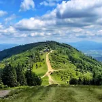 Gdzie Bedzie Ci Lepiej Wiosna W Beskidach, Szyndzielnia W Gorach Widokowe & Biznesowe & Rodzinne & Parking Μπιέλσκο-Μπιάλα