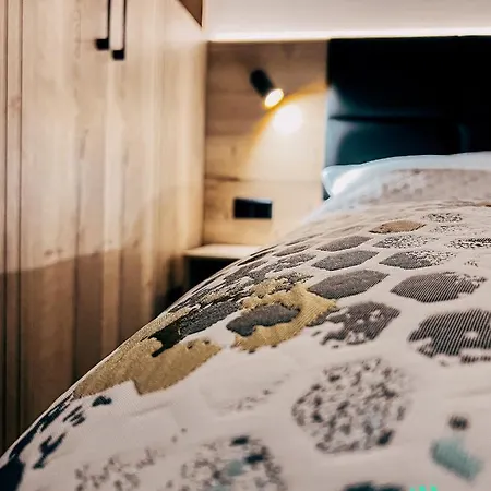 Szyndzielnia Widokowe & Biznesowe & Parking *