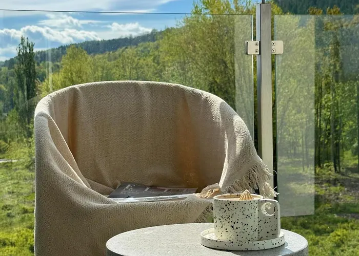 Gdzie Bedzie Ci Lepiej Wiosna W Beskidach, Szyndzielnia W Gorach Widokowe & Biznesowe & Rodzinne & Parking